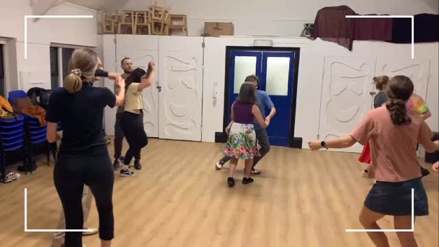 Join us for our first classes for. 2025!
19:30 - 20:30 Absolute beginners‘ Lindy Hop class - come for the 1st and 2nd class to register for the course (which ends 12th Feb)
20:40-21:00 Solo Jazz blast (all levels welcome)
21:00 - 22:00 Improvers’ class (drop ins welcome)
All at the @lanternarts , rehearsal studio.
Looking forward to seeing all of you!
#lindyhop #raynespark #solojazz #swingdance #wimbledon #partnerdance