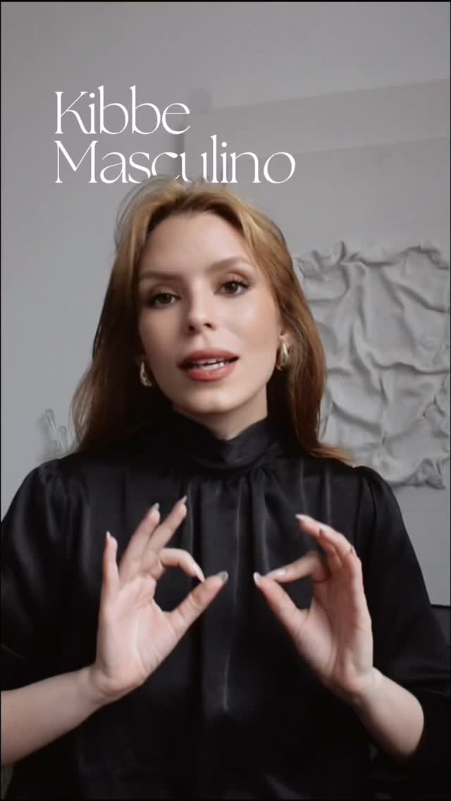 Quando se trata de uma teoria tão extraordinária como Kibbe, é totalmente compreensível desejo por tornar ela “mais fácil”. O problema, como é comum a muitas simplificações, é do erro por perda de precisão. Se eu não estou considerando os detalhes corretos, o que garante que o meu resultado não está errado?
Aqui eu elaboro um dos primeiros pontos mais essenciais pra entender o efeito prático disso. E o porquê você deve fugir disso, se valoriza coesão profissional.
Todo esse cuidado com detalhes e muito mais você na nossa Mentoria de Kibbe Masculino, que já está com inscrições abertas!
Para mais detalhes envie uma DM ou acesse o link na bio. #kibbemasculino #modamasculina #estilomasculino #johnnydepp #consultoriadeimagem