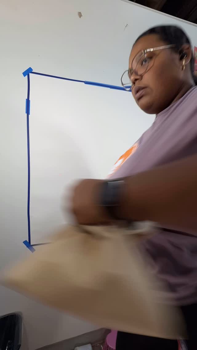 Starting something new in the new year. Same vibrant and intense base colors for this new piece. What do yall think about this firery orangy pinky reddish neon ish color I created ? 🧐
I like it because it’s all in your face 🤭 grabs your attention right away 😋
I hope yall are doing good😘