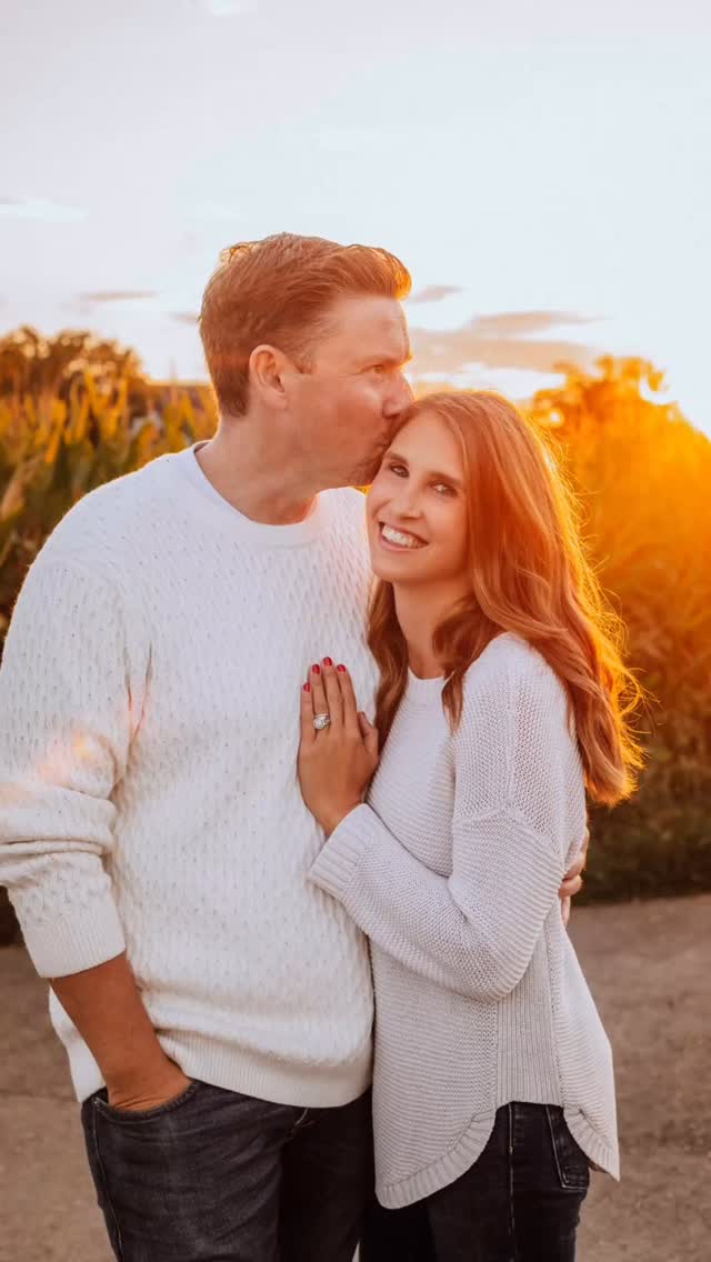 Family Shooting 😍 wenn ihr auch ein Shooting mit der Familie machen wollt, meldet euch frühzeitig für einen Termin ☺️ ich freue mich sehr auf alle die ich fotografieren darf! 🤍
#family #fam #love #shooting #reels #fotoshooting #familienzeit #familienfotografie