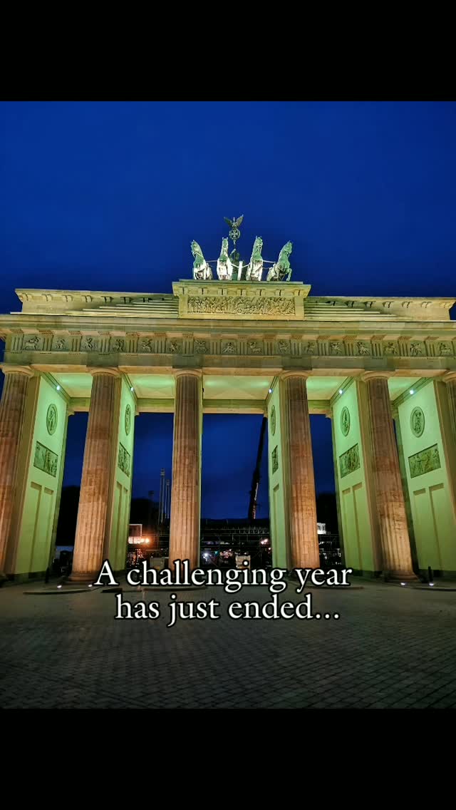 Berlin nach Maß customized tours
Wishes you and your dearest ones a wonderful 2025!
.
.
.
www.berlin-nach-mass.de
#berlinnachmass # customizedtours #newyear2025
#allaboutberlin #todosobreberlin #tudosobreberlim
#berlinandsurroundings #berlinyalrededores #berlimearredores
#berlinandgermany #berlinyalemania #berlimealemanha
#specialtours #recorridosespeciales #roteirosespeciais