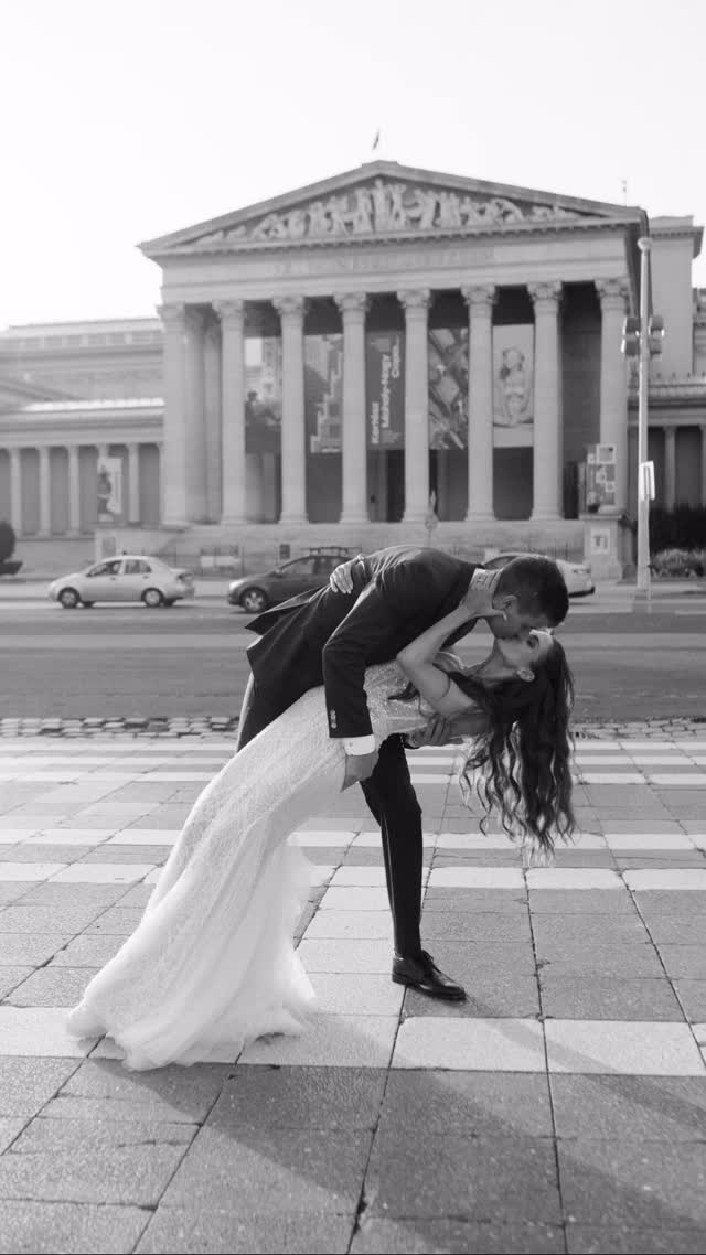 these vibes are everything🌞
Venue: @robinsonrestaurantbudapest
MC: @zoltanbelenyi_thepilot
Videographer: @sanchofilmcinematography
Decoration: @eskuvodizajn
Dj: @djgaltomi
Makeup:@erdelykittymakeup
Hair: @hacknauhair
Dress: @bridalboxbudapest @raraavis_group @boss
budapest wedding photographer| budapest wedding| destination wedding budapest| eskuvoi fotos| eskuvoi foto| 布达佩斯婚纱摄影|布达佩斯婚纱摄影师|欧洲婚纱摄影