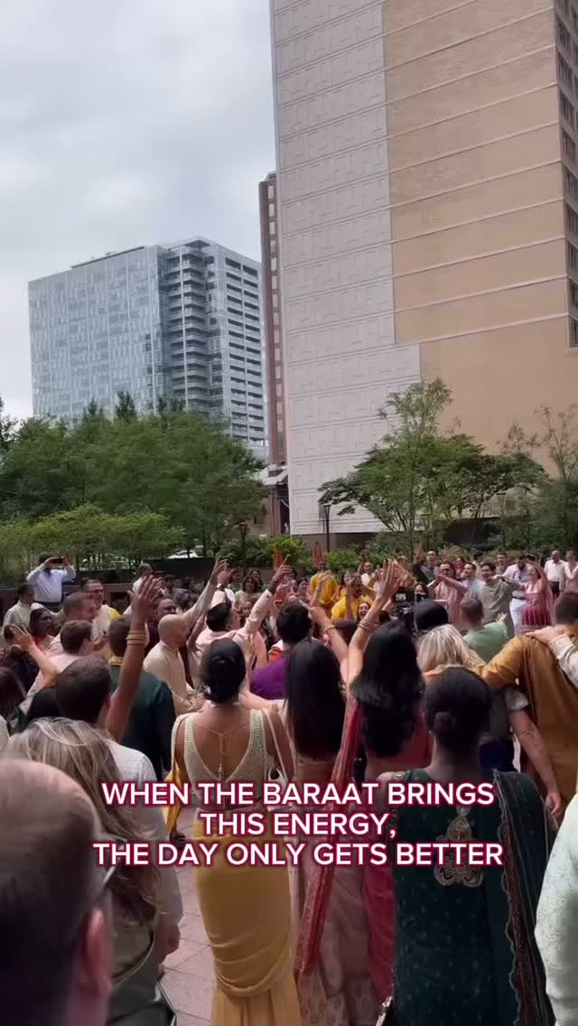 it indeed was a unforgettable day🚘🕺🏽🥳
•
🎧 @getdjsmit
🎤@theycallmevig
•
•
#dnseventsolutions #weddingdjs #newlyweds #indiandj #morningbaraat #indianwedding #bride #groom #dj #bollywood #weddingvibes #djlife #dancefloor #reception #southasianwedding #weddingdjservice #nonstopdance #partytime