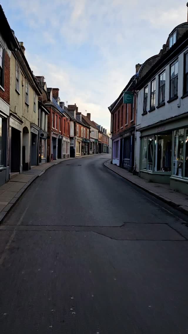 Happy weekend and so excited to see February!!
#aylsham #northnorfolk #norfolkcomms #northnorfolkhomes #northnorfolkliving #wifi #northnorfolkcommunity #familybusiness #town #northnorfolkholidaycottages #northnorfolklife #northnorfolkuk #february