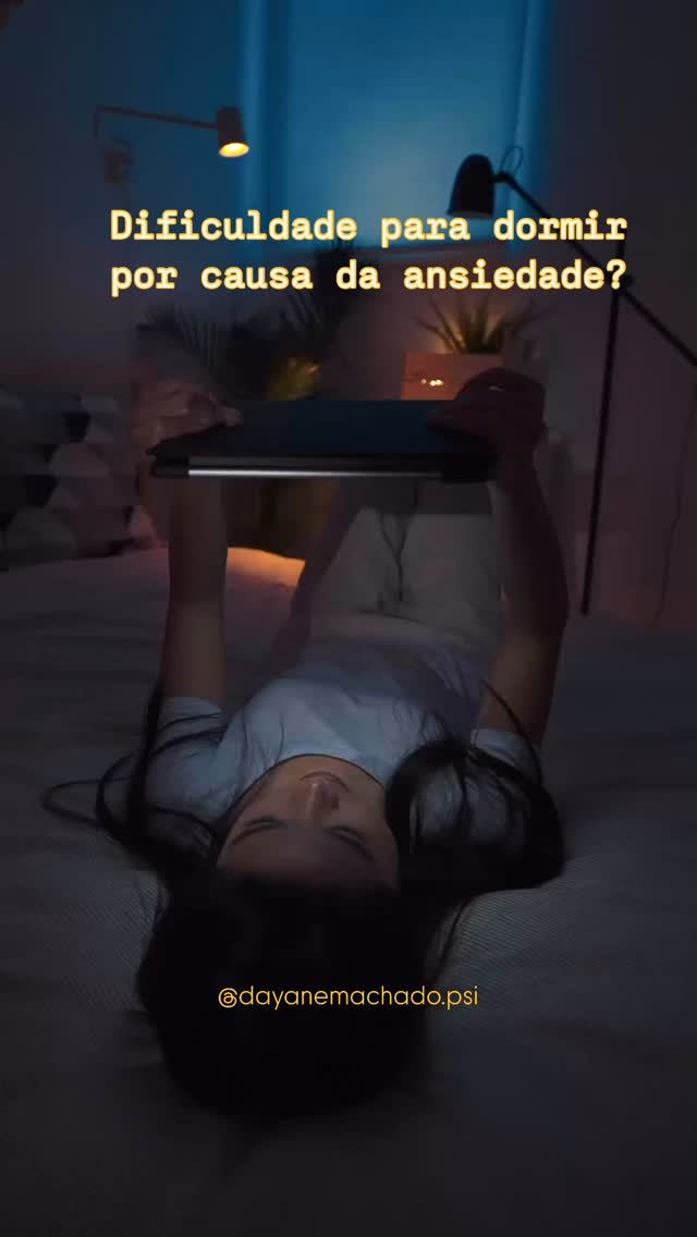 A ANSIEDADE pode transformar a hora de dormir em um grande desafio. Mas pequenas mudanças na sua rotina podem fazer toda a diferença! 🛏️✨
💡Se mesmo com essas mudanças você continuar tendo dificuldades, considere buscar apoio profissional. Um neurologista e um psicólogo podem ser grandes aliados para você conquistar seu sono de qualidade!
Dormir bem fortalece sua mente e corpo!
Qual dessas dicas você já aplica? Comente aqui! 💙
#saudemental #bonshabitos #qualidadedevida #insonia