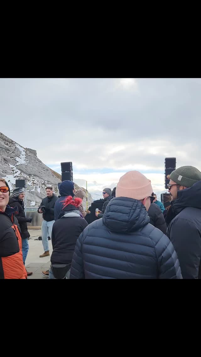 It's hard to believe a week ago I was dancing in Switzerland! Day rave on a mountain? Why not! Had an unforgettable experience at Daydance at Pilatus Kulm! 🎶🌄 Dancing to amazing beats with stunning views of the Swiss Alps at 2,070 meters above sea level. 🙌❄️ 🏔️💃
#Daydance #PilatusKulm #SwissAlps #ElectronicMusic