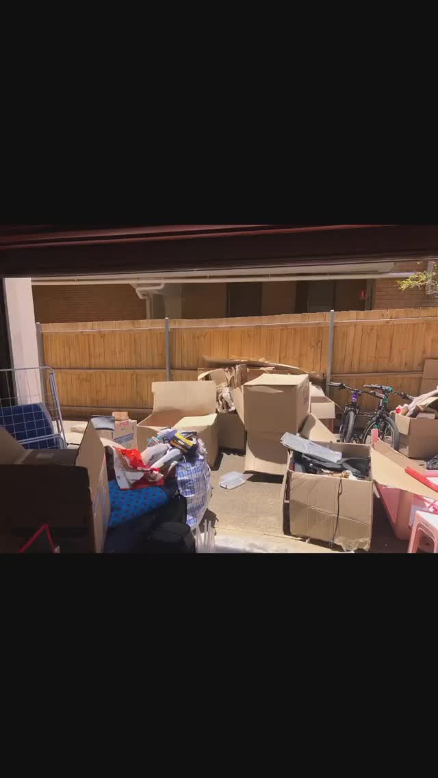 Relocation mode ON!
Helping my clients start a new chapter in Aus 🇦🇺 after relocating from South Africa 🇿🇦.
It’s been a joy assisting them in making their new house a home!
https://www.balabusta.au/
#relocationservice #newchapter #wecandoit💪🏻 #thebalabusta