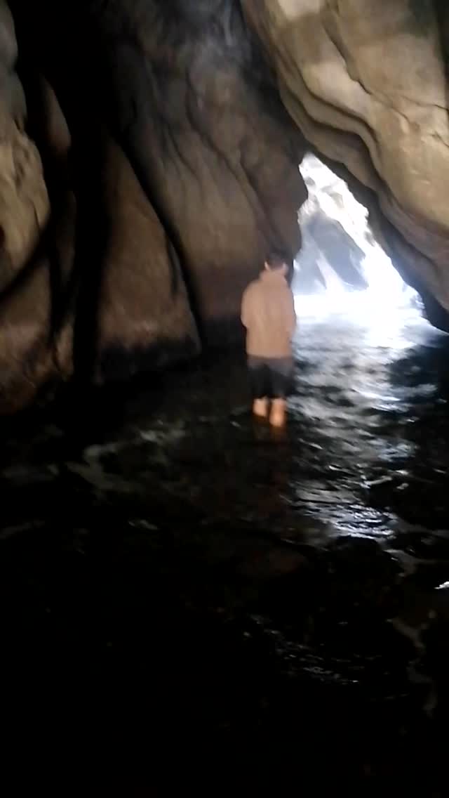 Anyone else out there feeling a bit like their in a long deep dark cave right now...?
Sheesh
New earth birthing pains anyone..?
#darknightofthesoul #awakeningsymptoms #newparadigmliving #sacred #mamaearth