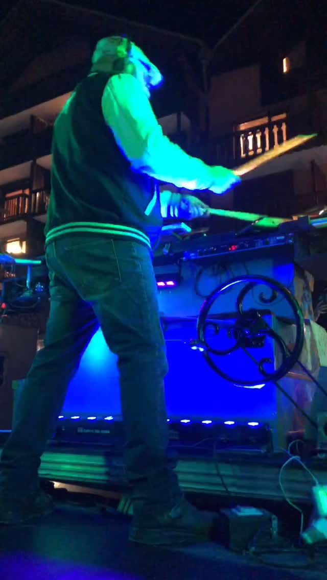 Merci 2024 !
2025, tiens-toi prêt ! Ça va envoyer !!!
🎉🎉🎉🎉🎉🎉🎉🎉🎉🎉🎉🎉
.
.
.
.
.
#musique #dj #drum #orguedebarbarie #remix #mix #barrelorgan #musiquemecanique #musiqueelectronique #electro #electromusic #electrorgue #mechanicalmusic #music