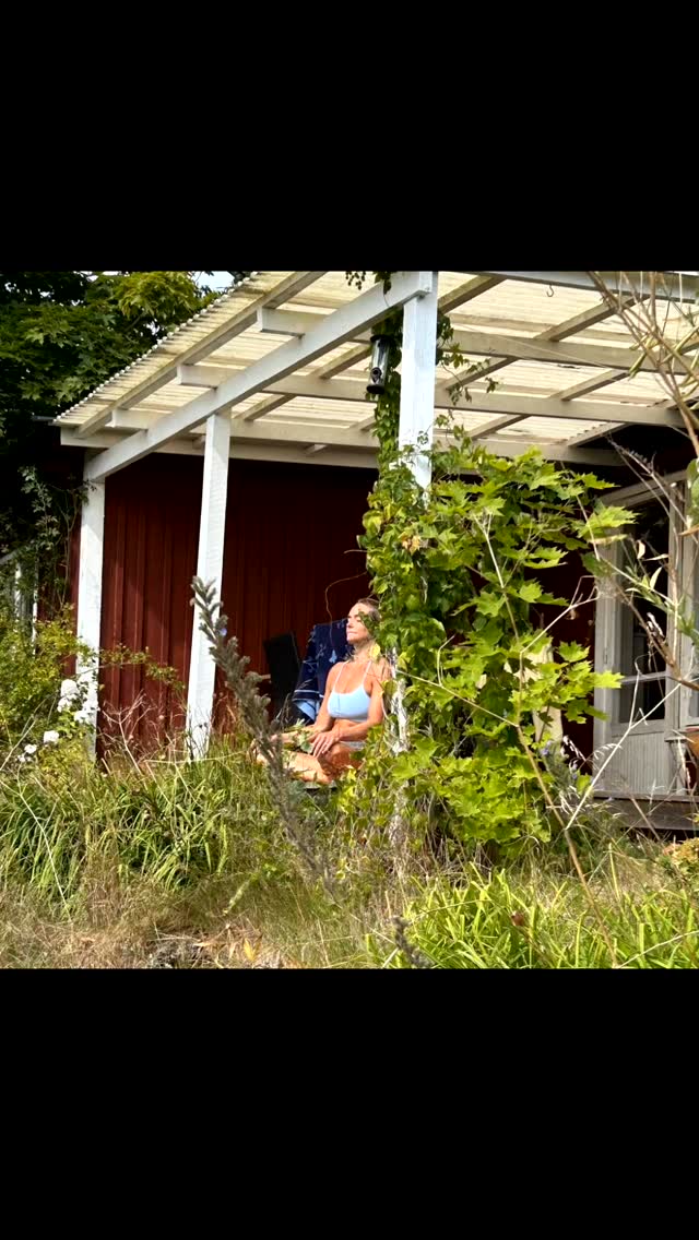 If part of your 2025 resolutions is to learn how to practice Breathwork and Meditation 🧘♂️
Paula @theeverywhereyogi will be starting a class every Friday @thewellbeingwarehouse starting Friday 21st February 10.15am-11.30am✨️✨️
The class will include some Yin postures and breathing techniques to take you towards meditation 🙏🙏
Bookings through www.wellbeing-warehouse.com
#meditation #mindfulness #breathing #yoganewmarket #yogaforlife #yogatraining #yinyoga #takeabreath