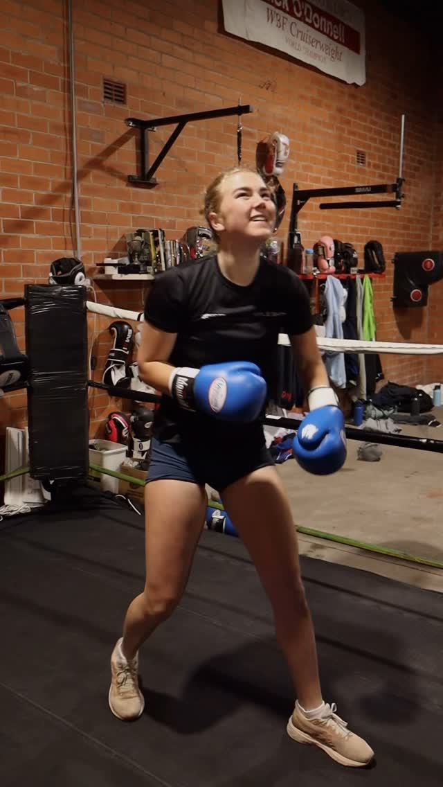Life is better like this!
#boxingwollongong #titleshotboxing #boxercise #pt #personaltraininggym #boxingworkout