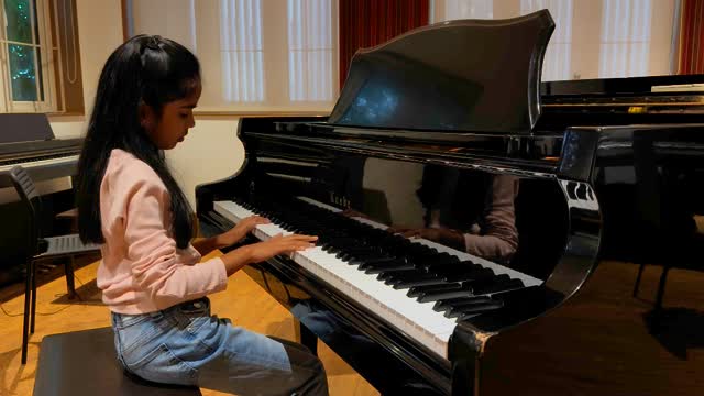 Its “ Circus Theme “ from Grade 5 - Piano TCL performed by Dhriya K,student from KM Music Conservatory College !