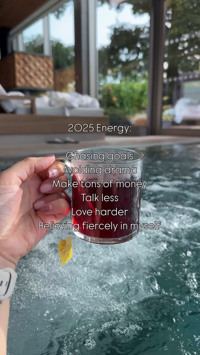 2025 energy loaded… 🔋
#womeninbusinessuk #entreprenuerlifestyle #goalgetters #tuesdaymood #reelspage #energylevels #womenempowerment #womeninleadership #bossmoves #motivationalreel