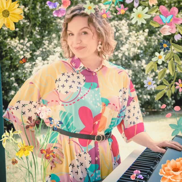 Excited to have my first gig at @burnetts_on_barney surrounded by flowers!!! I'll be there on Saturday at 11.30.
Fancy a midweek gig too? @jervisbaymaritimemuseum have their twilight markets this Thursday (and there's a bar set up too!) Live music from 3.15pm.
Xoxo
.
.
#livemusic #femaleartist #femalemusician #composer #songwriter #singersongwriter #gig #singer #sing #recordingartist #livelooping #tchelicon #voicelivetouch #yamaha #piano #digitalpiano #annalieseszota #harmony #independentartist #pianist #independentmusician #Aussiemusic #hearthstoneEP #muso #aussiemusic