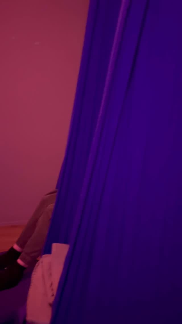 Your invitation to enter another dimension💫
Go beyond time, space and gravity to go deeper than you’ve ever been before
Experience a unique sound healing during the Aerial Sound bath
Details:
Saturday February 8
Session 1 17:00 - 18:30
Session 2 20:00 - 21:30
@thrive_yoga_amsterdam Studio Zeeburg (doors open 10 min in advance)
Limited spots available!
Price € 35 (€ 30 for Thrive members)
Tickets via link in bio and Thrive yoga website
#Aerial #SoundHealing #SoundJourney #KlankBad #Amsterdam# #Dimensie