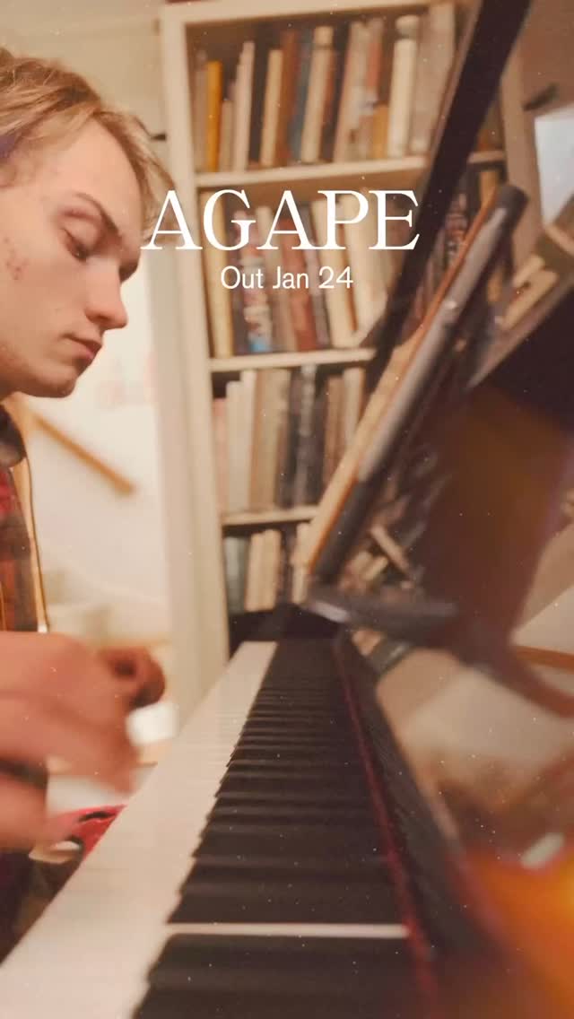 Presave link in bio 🎶
•
•
•
#cinematicmusic #composer #newmusic #filmmusiccomposer #stavrosfirst #reels