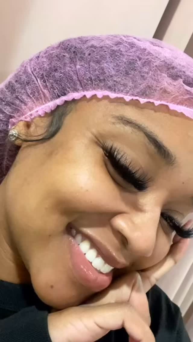 DAY ONE | With all the tik tok cancellation scares I realized that I shared a series on there that I’ve never shared on Instagram and I think it’s the perfect time. This series documents my daily journey to become a full time entrepreneur. I’m still workng on it but why not share here and get even more supporters and encouragement.
My only rule is that you follow along on the journey and show me some love, words of encouragement and watch me grow! 🌱
#smallbusinessowner #shopsmall #entrepreneur