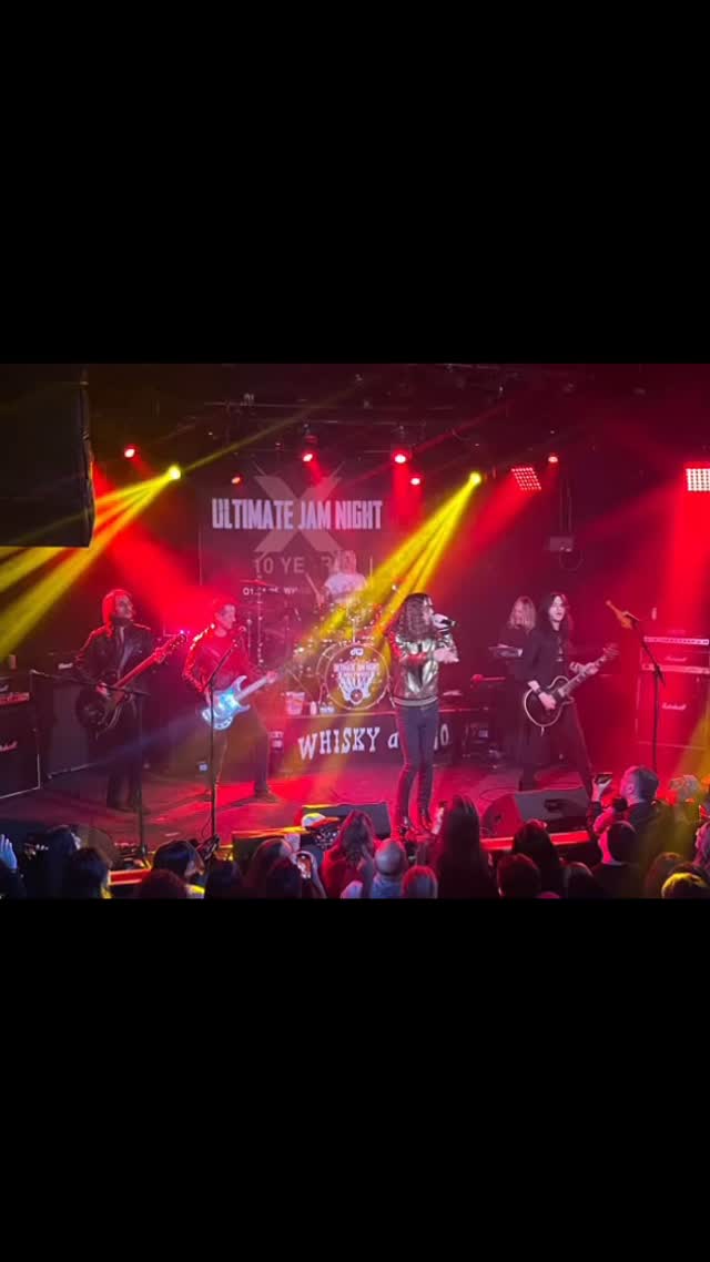 Scenes from our performance at the Ultimate Jam’s Ten Year anniversary. The Whisky was packed and there were so many friends on the scene it was almost surreal. The energy was palpable. A sense of hope and restoration whirled throughout the building, as we were all well aware of the cataclysmic fires that swept through our city only a few days before and conscious that not all of our friends were able to attend having lost so much and still being displaced. 🙏And yet, with the spirit of healing that only music can provide in such a fashion, we all played our hearts out in a fierce unification in honor of our wounded community. I recognize the great loss at hand but know we will vigilantly prevail. 🙏🤍 #rockandroll #rock #livemusic #music #rocknroll #rockmusic #vocals #brettcopeland #singers #vocals #leadsinger #hope #musicheals #sunsetstrip #singer #whiskyagogo #thesunsetstrip #community #losangeles #ultimatejamnight Thanks for the cool photographs 📸 @madi_the_musician 🎶🎯🙏