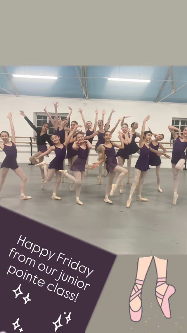 It's the weekend!
Our junior pointe class looking lovely in their ballet skirts @balletskirts_by_lucinda