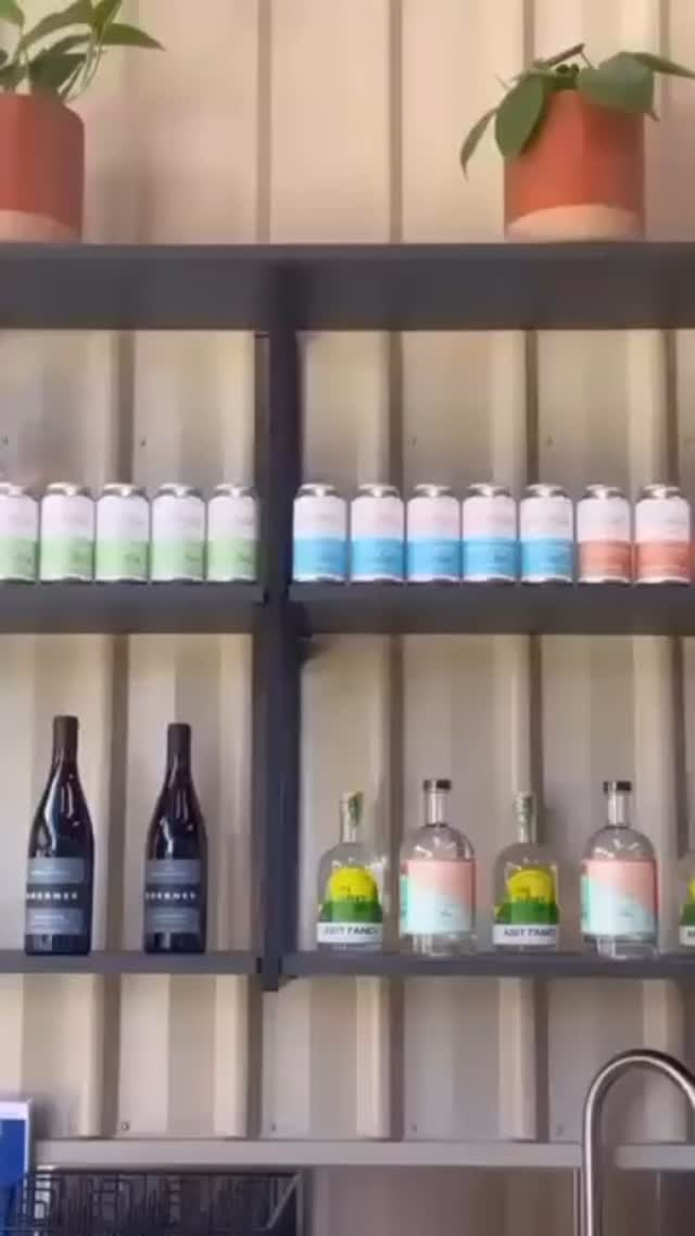 Teegs serving up Abit fancy spirits signature gin @lenswoodciderco grand opening. What amazing cellar door! #abitfancyspirits @lenswoodciderco #adelaidehillsgin #adelaidecellardoors #sagreat #australiancider #australianspirits