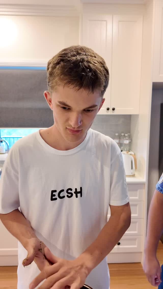 Fit Friends night was a blast! Had so much fun making Mediterranean tacos with the crew. 🌮💥