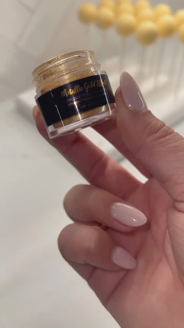 Add a beautiful pop of gold to your treats and drinks with our Metallic Gold Effect! Use discount code ‘SHINEVIP’ at www.shinedessertglitter.com for extra savings. 🌟
Beautiful work by @mainstreetsweets_frisco ✨
#CakePops #EdibleGlitter #EdibleLusterDust #LusterDust #ShineDessertGlitter