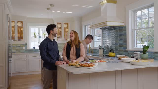 We’re proud to have brought this vision to life! A milestone moment for us at Focus Forward - our first ever Super Bowl Commercial aired, for our client KCCNE!
We were thrilled with this opportunity, and are pumped to work with such a great client on another ad. Thanks to our team for all their hard work on this!
Check out the spot here, and let us know what you think in the comments.
#superbowlcommercial #superbowlads #superbowl2025 #videomarketing #videoproduction #creativeagency #rhodeislandbusiness #bostonbusiness