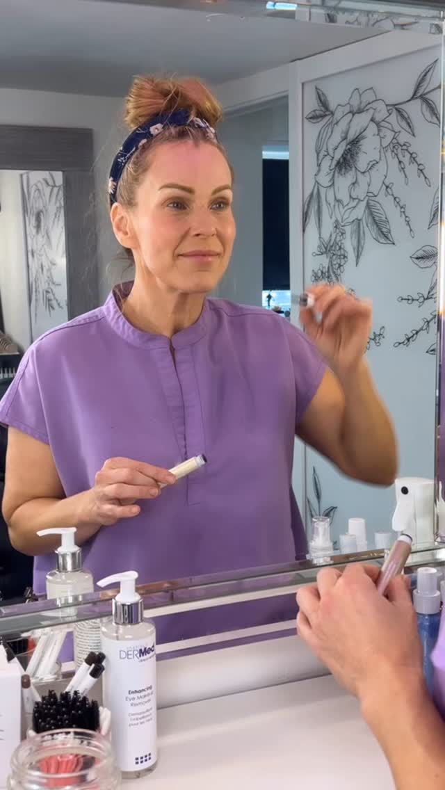 Fanatic about Lash Fixation.
This. Mascara. Works.
Innovative tubing mascara with a long-wearing, smudge-resistant formula that lifts and separates for longer-looking, expertly defined lashes.
- Maximizes length, precisely defines, lifts and curls.
- Wraps lashes in weightless, 360-degree tubes.
- Resists running and smudging for long-lasting wear.
- Removes with just warm water
- Tapered brush reaches each lash, lifting from root to tip.
- Densely packed bristles separate and evenly coats lashes without clumping.
- Nourishing ingredients moisturize and protect lashes.
Get it @brow_werx
@janeiredale_canada