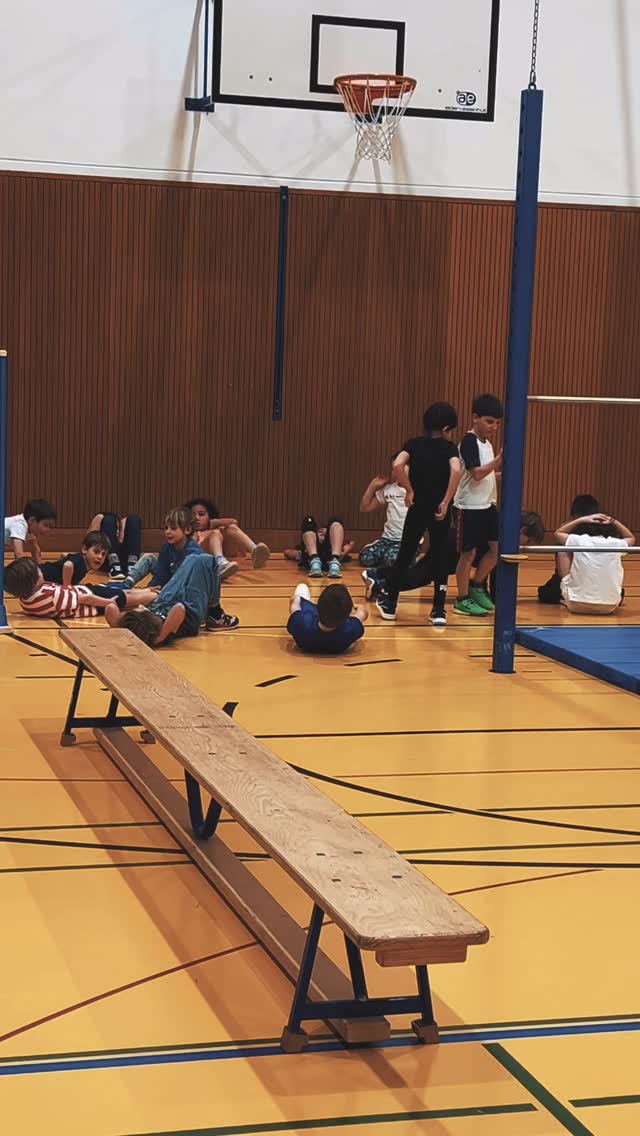 “Divertimento, apprendimento e spirito di squadra! 🤸♂️ Nei nostri allenamenti di parkour, i bambini scoprono le nozioni base mentre crescono insieme, rafforzando il lavoro di squadra e la fiducia reciproca. 💪🔥 #ParkourPerBambini #ImparareDivertendosi #SpiritoDiSquadra”