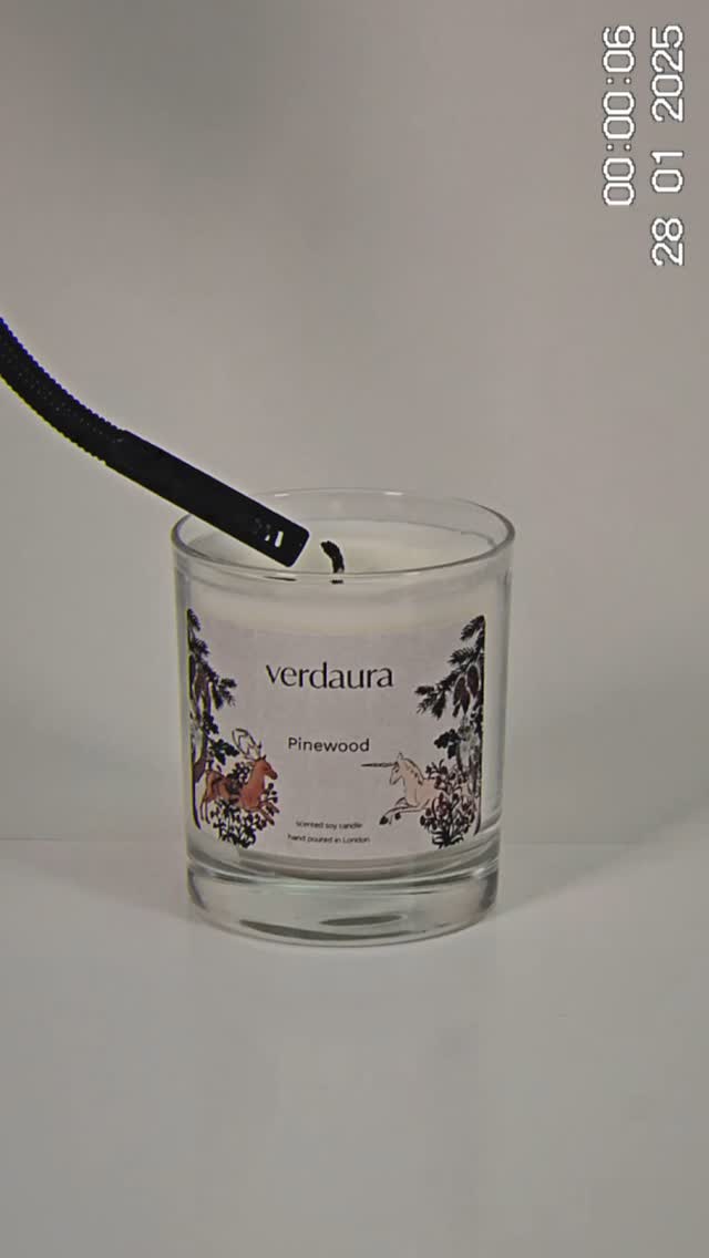 Forest bathing at home.
Verdaura’s Pinewood Candle invites you to immerse yourself in the grounding serenity of nature. Rich, earthy pine notes fill your space, evoking the stillness of a forest glade: a gentle reminder to pause, breathe + reconnect 🌳
#VerdauraCandles #VerdauraHome #VerdauraLitByYOU