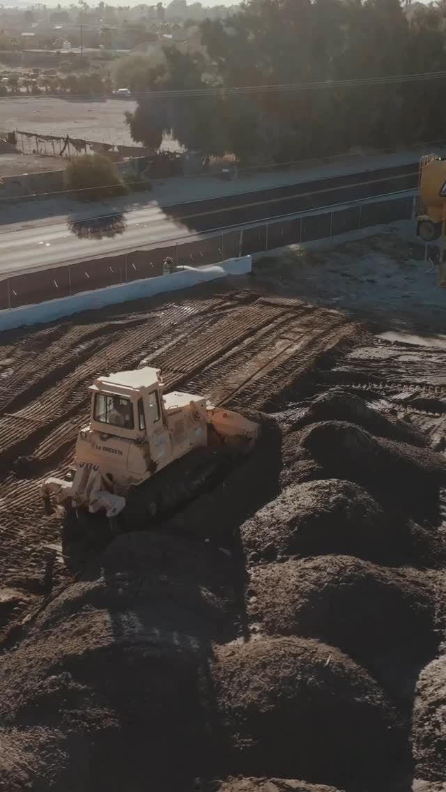 Some rough grading on a custom home build. #dozer #613 #613scraper #scraper #watertruck #overexcavation #grading #loader #cat930 #coachellavalley #afloresgrading #aar #construction #constructionlife. #newholland #skiploader #catequipment #caterpillar #hwmf #heavyequipment