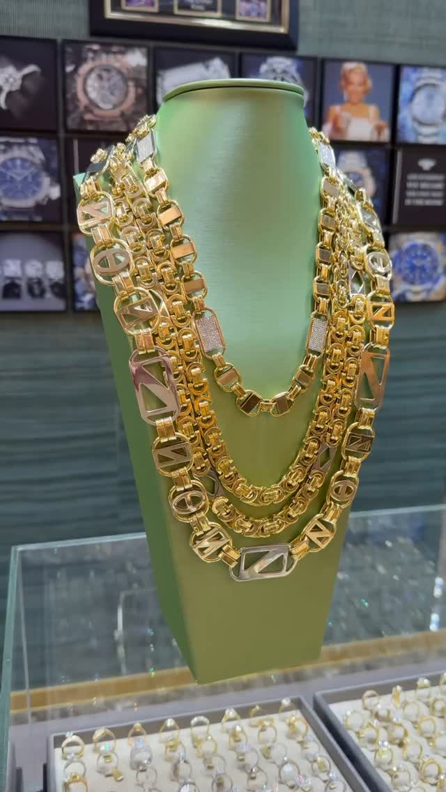 The Absolute Chain Remix 🔛
Dm for info
#kettingen #antwerpshopping #antwerpshops #antwerpcity #juwelenantwerpen #antwerpjewelry #solitaireantwerp