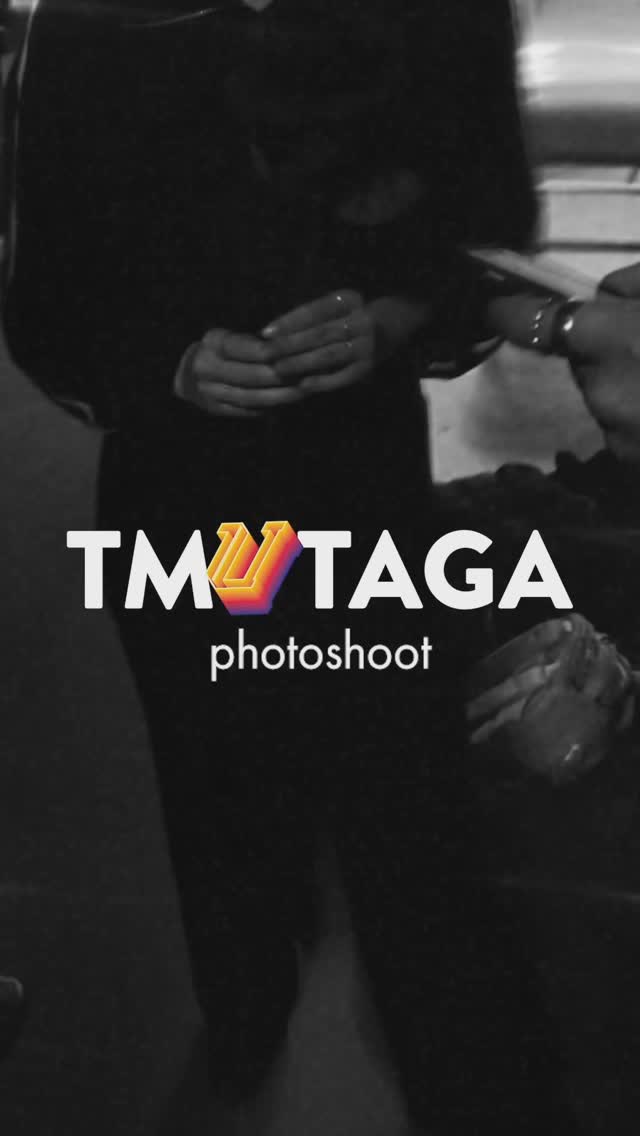 A little BTS from our team photoshoot😉