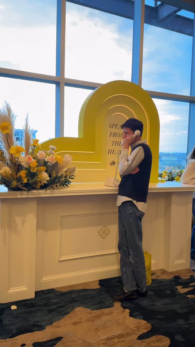 We loved being a part of the @kendrascott Summit! 💛
Attendees left messages to other team members shouting out their exceptional work on our audio guestbook ✨💛