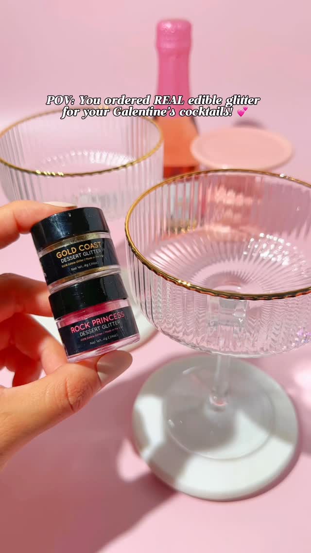 Shine Dessert Glitter is made only with FDA approved ingredients, so they are 100% edible! We are proud to say Shine Dessert Glitter is Kosher Certified , Vegan, Nut Free, Dairy Free & Gluten Free. 😍
Grab yours at www.shinedessertglitter.com 💫
#edibleglitter #shine #glitter #glitterdrinks #cocktails #mocktails #galentinesday #galentines #galentinesparty #ValentinesDay #valentines #valentinesparty