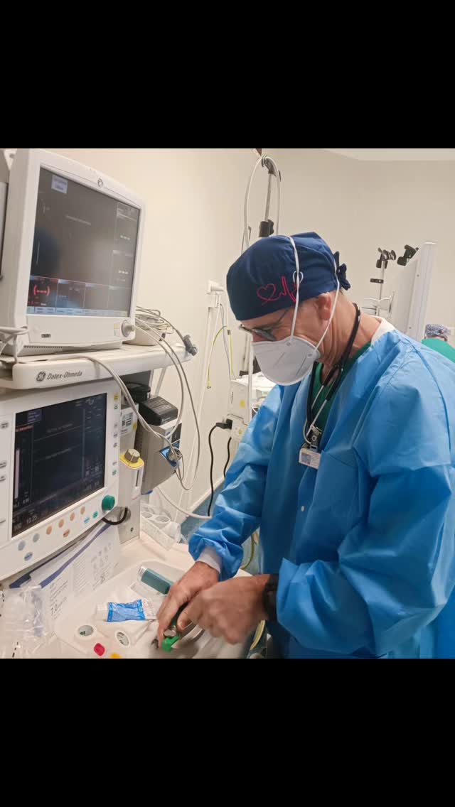 Merci Laurent pour la photo !
www.lecalotfrancais.com
lecalotfrancais@gmail.com
👉🏻Tissu recommandé par les Sociétés savantes
👉🏻Calot personnalisé
👉🏻Made in France, Made in Nîmes
#calot##calotdebloc#nurse#chirurgien #dentaire #iade#ibode#veterinaire #calot #blousemedicale#calotpersonnalise#mar#interne#medecine#medecin