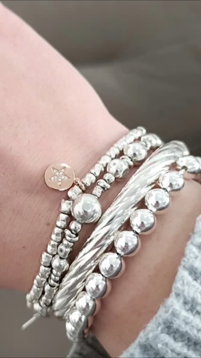 Γ successo di nuovo π±π±π±
Sito internet:
Www.igioielligrace.com
πππππππππ
Boutique:
Viale Orazio Flacco 4/A-Bari
πππππππππ
#argento925 #gioiellipersonalizzati #Gioielli #gioielliinargento #fiduciaonline #acquisticurati #gioiellipersonalizzati #artigianatoitaliano #shoppingonlineitalia #gioielleriaitaliana #madeinitaly #gioiellidiclasse #fashionjewelry #jewelryaddict #clientifelici #sanvalentino #gioiellifattiamano #regalosanvalentino #braccialesumisura