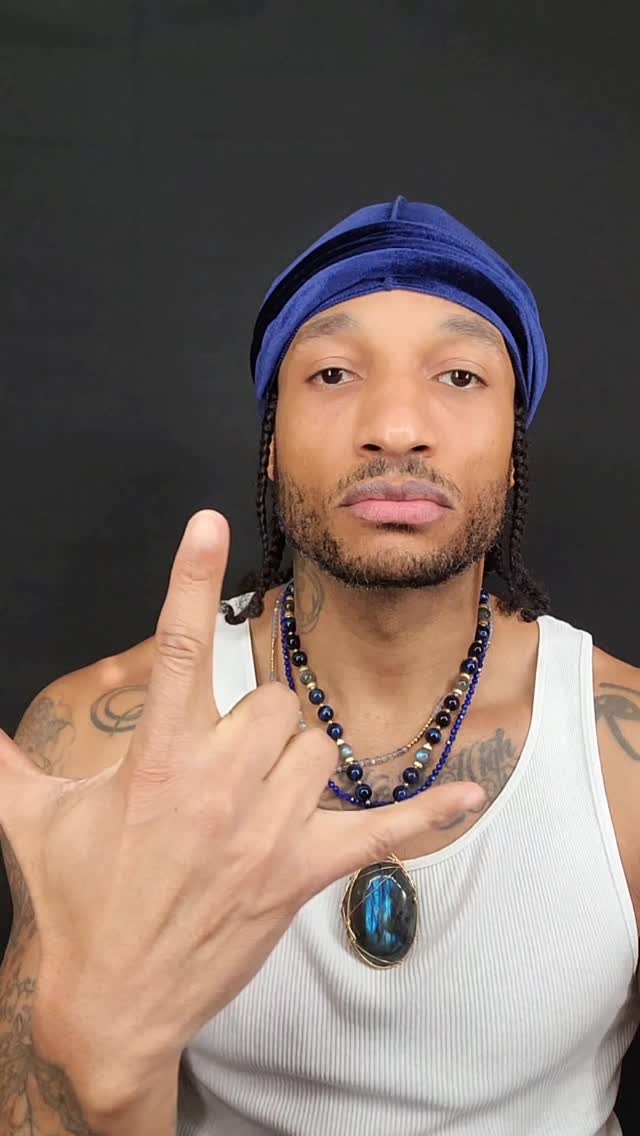 Message To The Chosen Ones On A Mission...Tap In
(Part 1)
#welcometothekingdom #thesacredtree #stardustjewelry #operationgodbody #starsteppers #chosen #alchemy #love #eternal