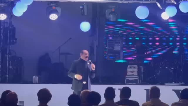 Los mejores comediantes de México 🇲🇽 colaborando para llevar risas en los festejos de nuestros clientes.
Teo González