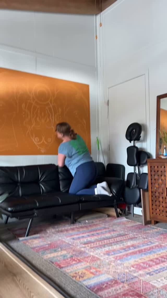 Timelapse of chalking the outline for our mural panel for the studio.
Ellen and I drew this design together in procreate on our iPads, which was really fun to collaborate on. Sending it back and forth and editing together in person sitting in the sun in the studio. We then used a projector to put the image on the wall and this is us chalking those outlines in on our panel. The next step will be painting. So excited for that!!
#carmelvalleyvillage #songdogstudios #mural