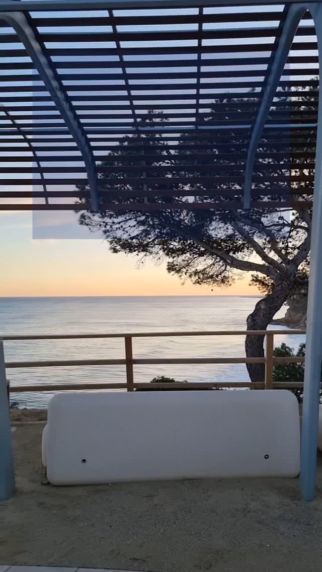 10k Schritte am Tag - kein Problem
#LASTMINUTE #lastminuteurlaub #10kschritte #schrittesammeln #spazierengehen #sonntagabend #mittelmeer #meeresbrise #meeresluft #spanien #costadorada #ferienhaus #auszeit #europatrip #reisenmitkindern #februar #2025 #cambrils #miamiplatja