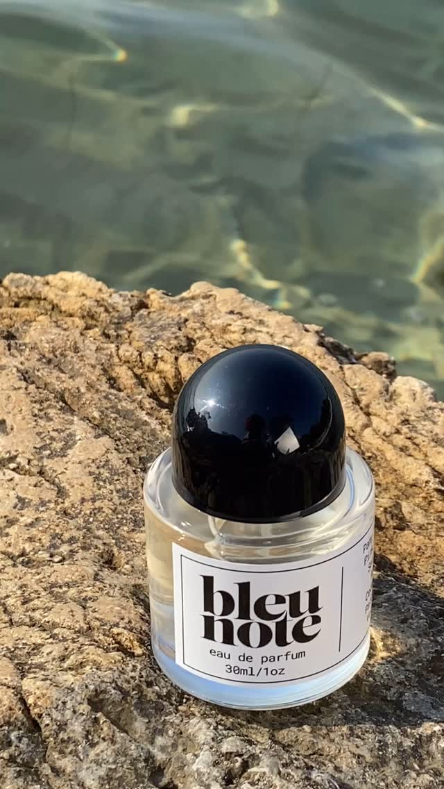 Now available in the online shop and @ecrusecondhandshop
📸 @irisphoto_graphy