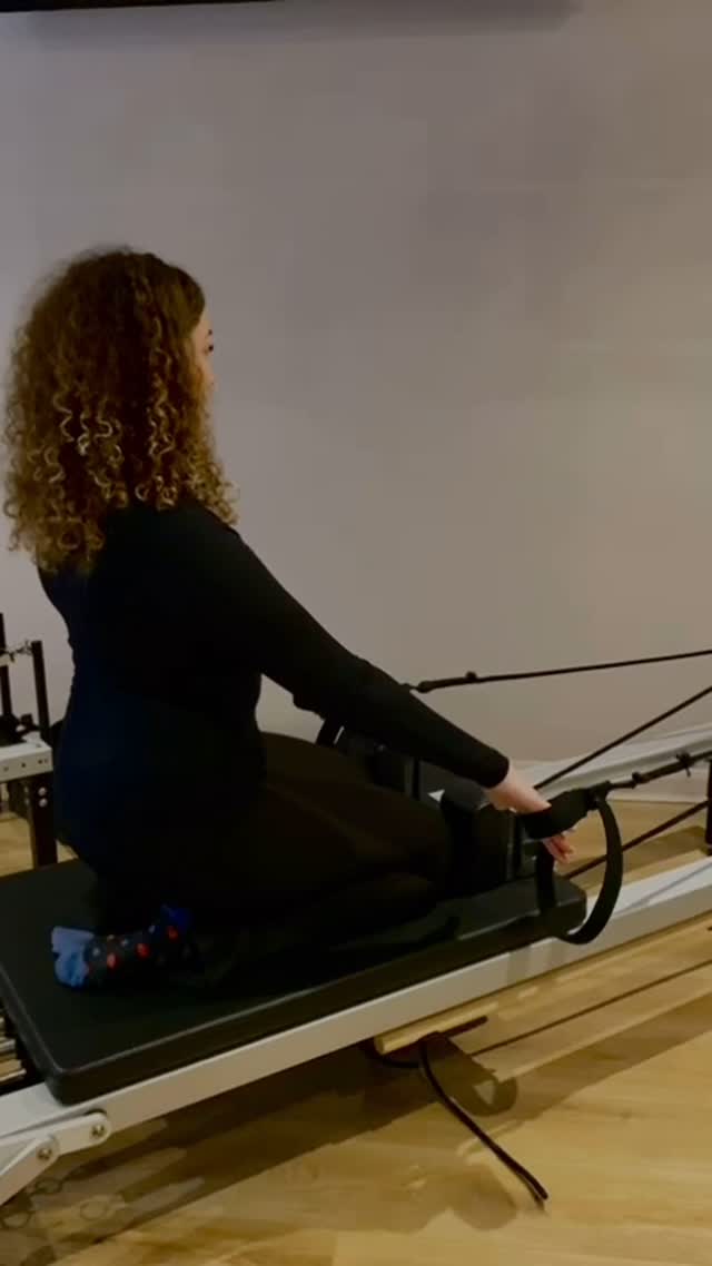 The shakes in the last video says it all 😂 …… got abs and arms killed at another amazing weekend of training with @naomidifabio thank you ! ❤️