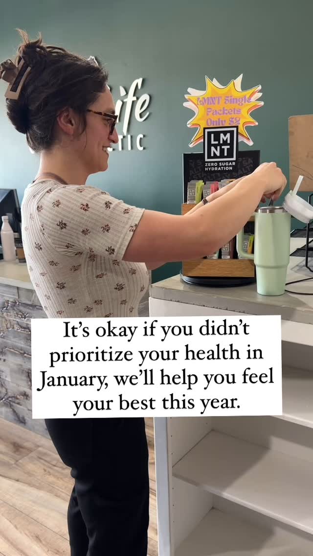 ✨ It’s okay if you didn’t focus on your health in January — let’s make this the year of healing from the inside out! 💪
Your body is designed to thrive when supported with the right habits: proper hydration, movement, nutrition, and a nervous system that’s functioning at its best. 🧠✨
That’s why we love simple tools like @drinklmnt — electrolytes that support your body in absorbing water, boosting energy, and aiding recovery. Pair that with regular chiropractic care, and you’re setting the foundation for long-term health and balance. 🌿
Healing doesn’t happen overnight, but with consistency, incredible things happen. Let’s chase better health together — it’s never too late to start! 🙌