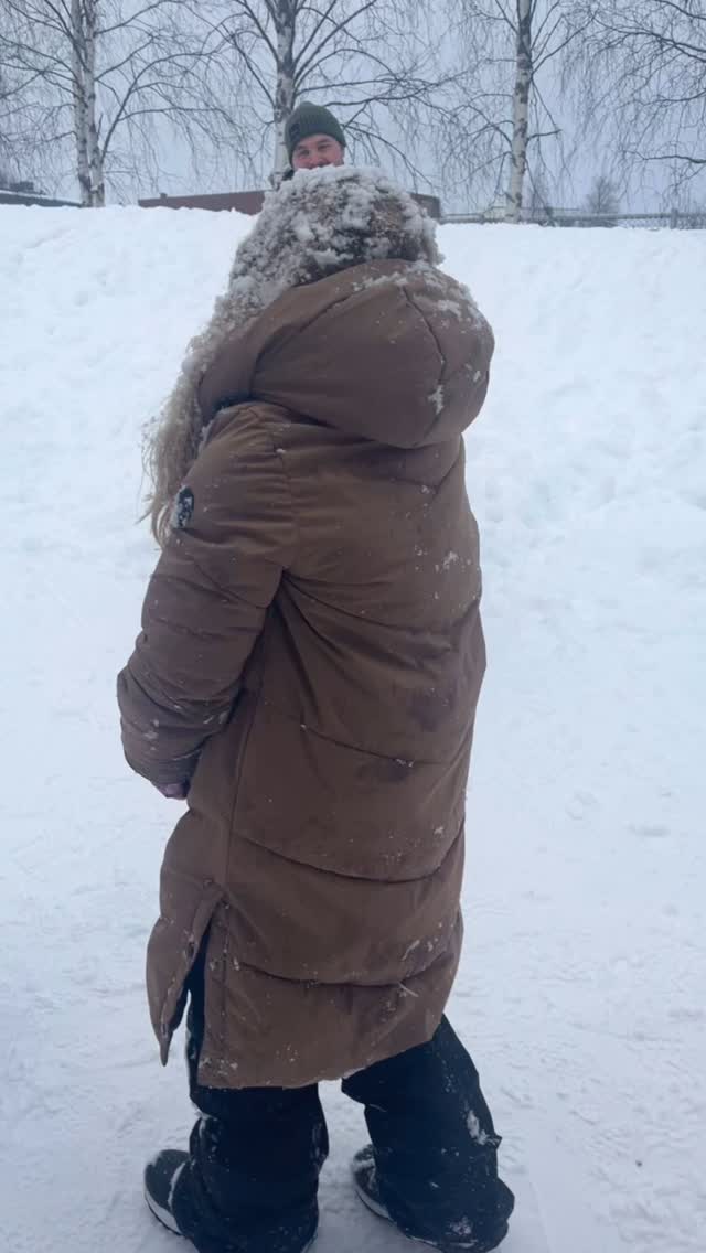 Build a snowman or be the ☃️ 🤩