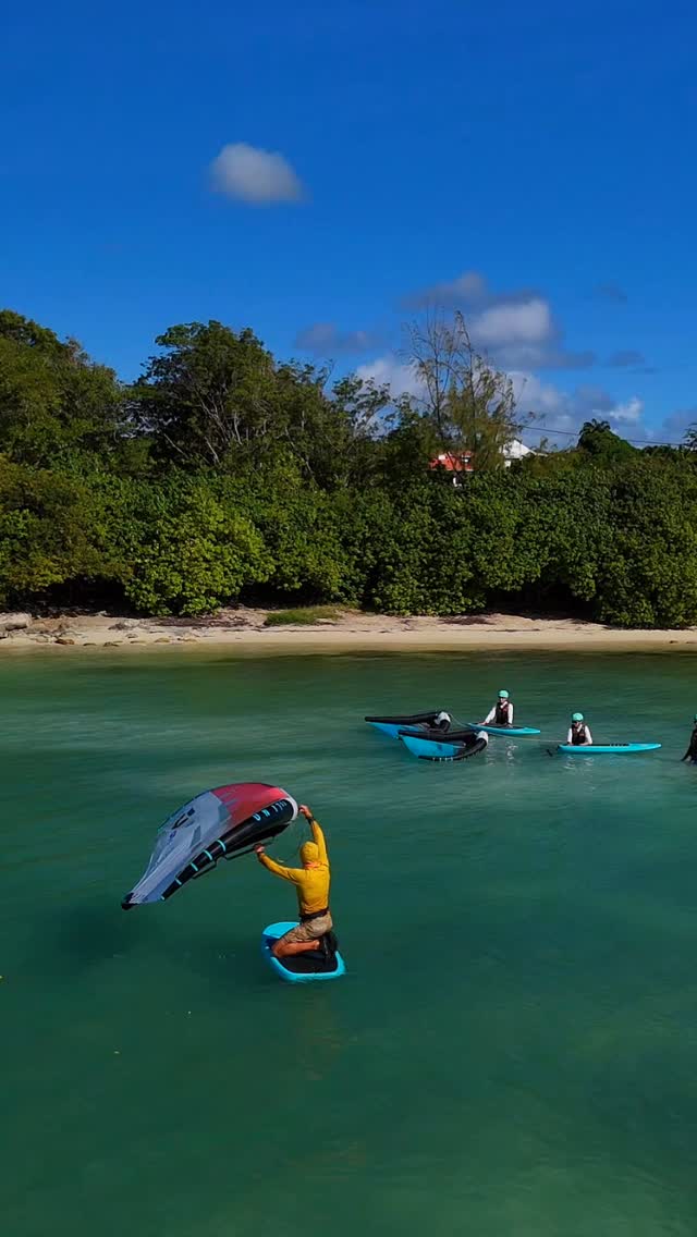 Les cours de wing avec la @wingfoilschoolguadeloupe, ça se passe aussi à la plage de la coulée à Saint François !🌴
Des eaux turquoises, flat et à la parfaite profondeur, une vaste étendue pour pratiquer !
Retrouve toutes nos offres de cours sur le site www.wingfoilschoolguadeloupe.com et par whatsapp au +590 690 985 349 ou 0690 985 349
🤙✌️
#wingfoil #wingfoiling #guadeloupe #wingfoilschoolguadeloupe #wingfoilguadeloupe #gwada #caribbean #antilles #saintfrancois #wingfoilschool #foiling #duotone