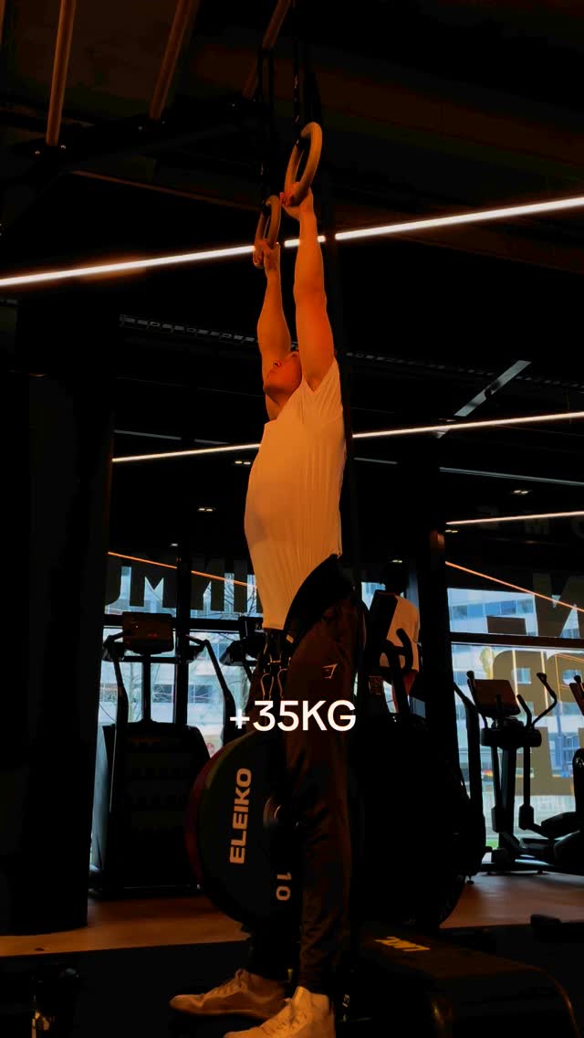 Slowly but surely stacking up strength! +35kg and climbing 🔥💪🏼
#weightedpullups #calisthenics #calisthenicsworkout