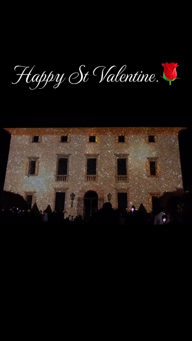 We wish you a happy St valentine. Love is everything.
#stvalentin❤️ #stvalentin #love
#videomapping #videomapping3d #mappingevent #eventinspiration #immersiveexperience #eventinspiration #weddings #