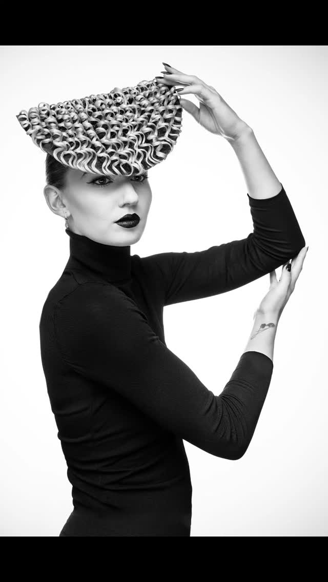 A glimpse into the artistry of hairdressing with @kyliehayeshairartist
Where style meets sophistication. From bold textures to sleek finishes, every detail tells a story of craftwomanship and creativity.
Captured in timeless Black & White, these images showcase the passion, precision and elegance behind every look.
Hair & Styling: @kyliehayeshairartist
Model: @_bkdawson_
📸: me!
#dunedinphotographer #hairstylist #hairart #