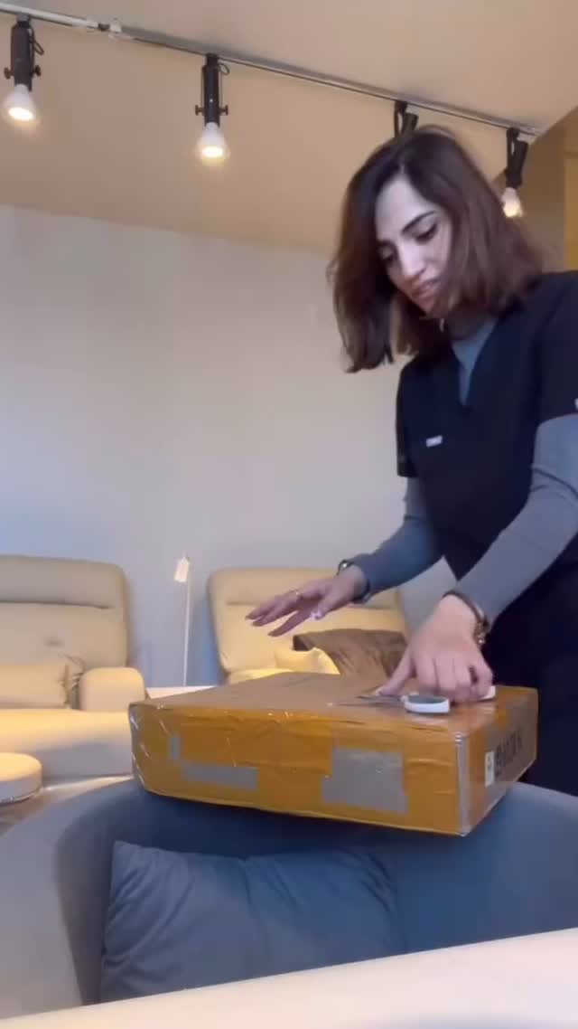 ✨Introducing 36 stunning new Crystal Cat Eye Gel Polish shades at Armin’s Beauty Affair!✨ Get ready to elevate your nails with mesmerizing, multi-dimensional shimmer that shifts with every angle. Perfect for a bold statement or a subtle, elegant glow.
💅 Book your nail appointment now and be the first to try these dazzling new shades!
📍1181 Hollis St., inside the Westin hotel
📲 Call 902-789-2998 or book online at arminsbeautyaffair.com
#CrystalCatEye #NailGoals #arminsbeautyaffair